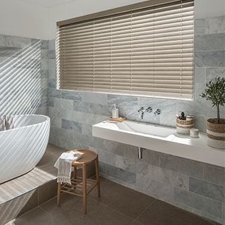 Wooden Blinds_Wood Illusions Shell_Roomset