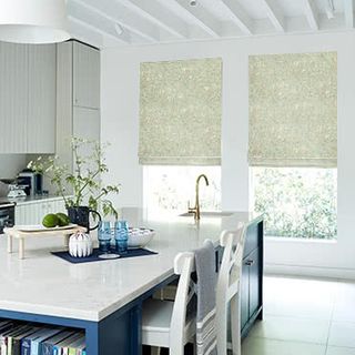 roman_blind_pattern_oralia_duckegg