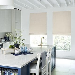 roman_blind_pattern_romari_melba_peach