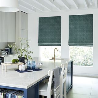 Roman_Blind_Romari_Teal