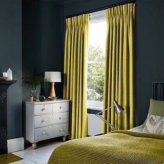 Curtains_Roomset_Lyon-sulphur