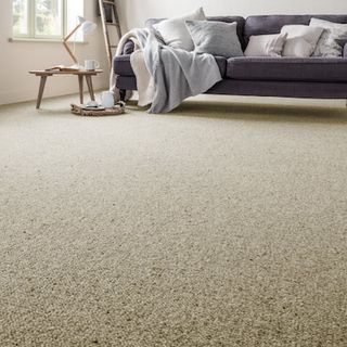 Grey-carpet-living-room-vintage-cloud
