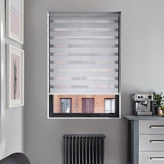 Enlight silver roller blind