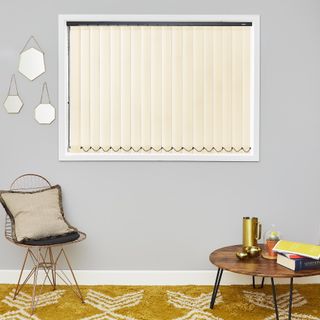 Moor Soft Yellow in roomset