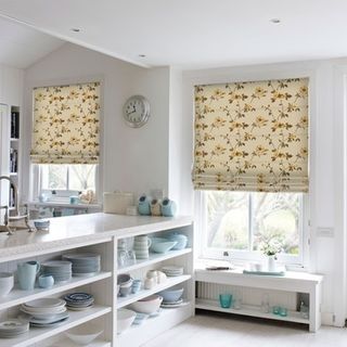 Roman Blind_Lambay Gold_Roomset