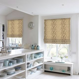Roman Blind_Pyrus Earth_Roomset