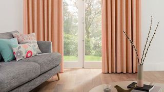 Pink-curtains---living-room-natur-lotta-papaya
