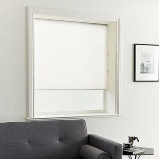 Pleated Blind_Crush Ice_Roomset