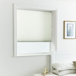 Pleated Blind_Lanbury Off White_Roomset