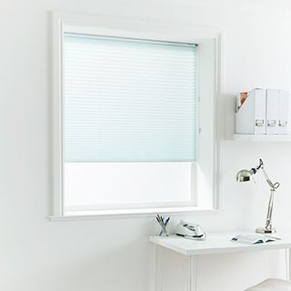 Pleated Blind_Portobello Sky_Roomset