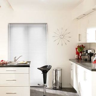 Venetian Blind_Spectrum Gloss White_Roomset