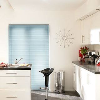 Venetian Blind_Studio Ice Blue_Roomset