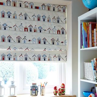 Roman Blind_Beach Huts Blue_Roomset