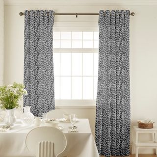 Curtain_Daze Silver_Roomset