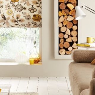 Jewel The Edit: sofa and window amber Bohemia Gold Roman blind