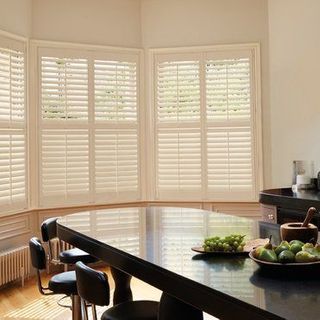 Roomset---crisp-linen-shutter