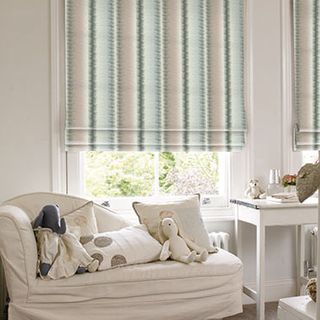 Roman Blind_Anouk-Blue-Mist_Roomset