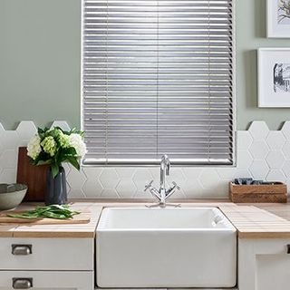 Wooden Blinds_Wood Illusions Smoke_Roomset