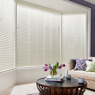 Wooden Blinds_Wood Illusions Bone White_Roomset
