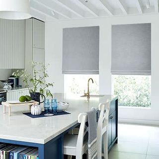 Roman-Blind_Allure_Silver_Roomset