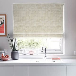 Roman_Blind_Fascination_Limestone_Roomset