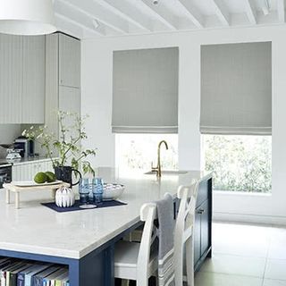 Roman Blind Clarence Platinum