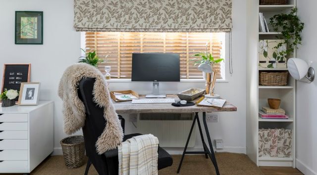 Liz Earle desk