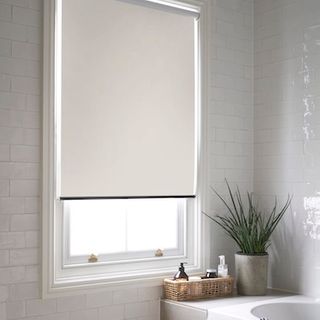 Costello pearl roller blind