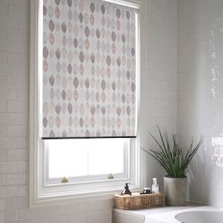 Dove roller blind