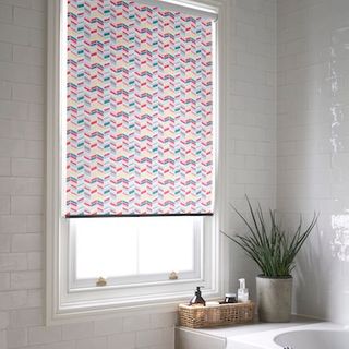 Jazz fuschia roller blind