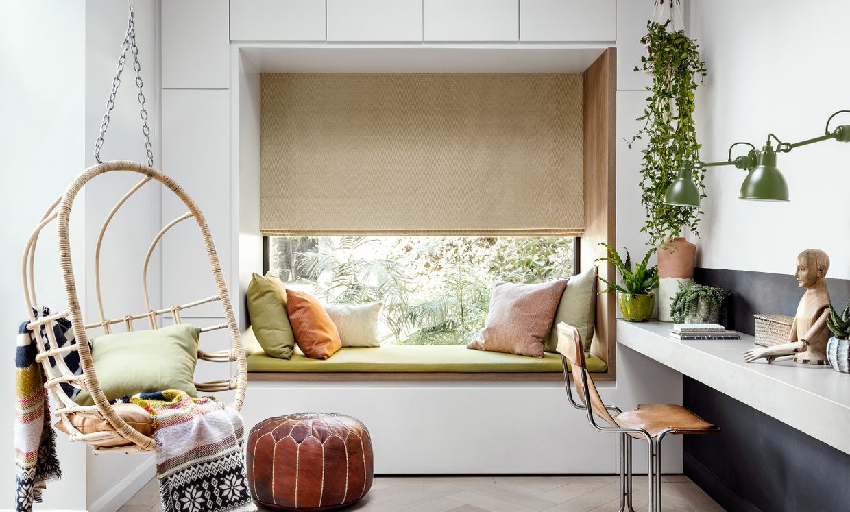 Abacus Lint roller blind in home office