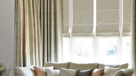 cream-curtains---living-room---baroque-natural