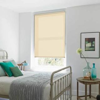 Roller Blind_Acacia Cream_Roomset