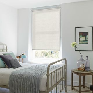 Roller Blind_Iowa Linen_Roomset