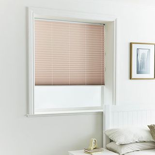 Pleated Blind_Lanbury Soft Pink_Roomset