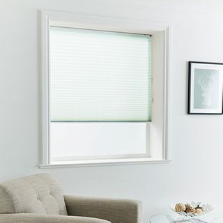 Pleated Blind_Mini Stripe Aqua_Roomset