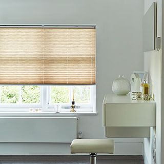 Pleated Blind_Montoya Stone_Roomset