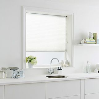 Pleated Blind_Montoya White_Roomset