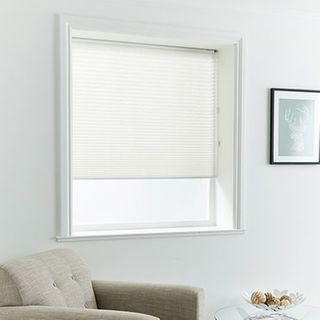 Pleated Blind_Stratford White_Roomset