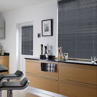Venetian Blind_Special Finish Twighlight Grey_Roomset