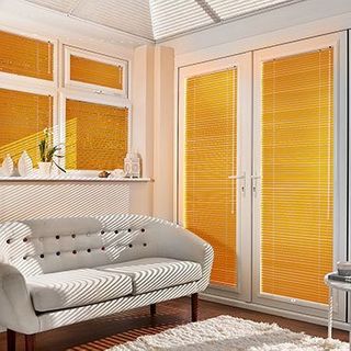 Venetian Blind_Spectrum Orange_Roomset