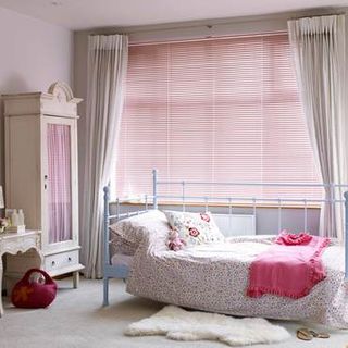 Venetian Blind_Studio Pretty Pink_Roomset