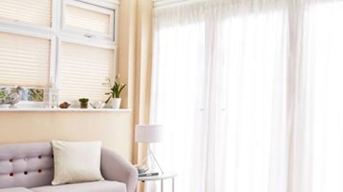 Pleated side blind Montoya Umber with Crush Ice Pleated roof blind Conservatory