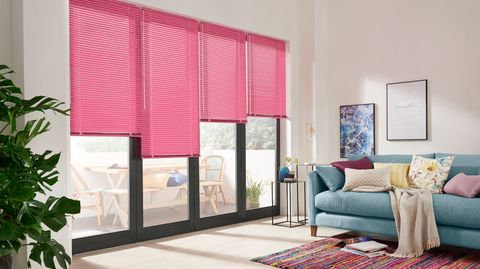 Portfolio-Scarlet-Venetian-blind