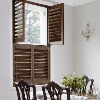 Roomset---old-teak-shutter