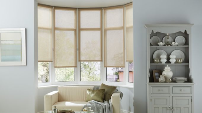 How To Dress Bay Windows George, Blinds For Round Bay Windows