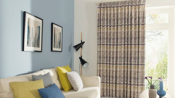 Example of a Made to measure Pencil Pleat Curtain in the Living room
