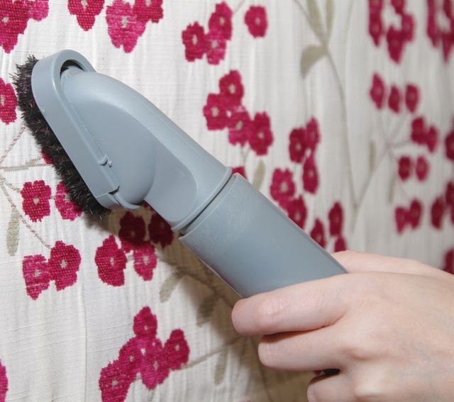 How to Clean Roman Blinds Hillarys™