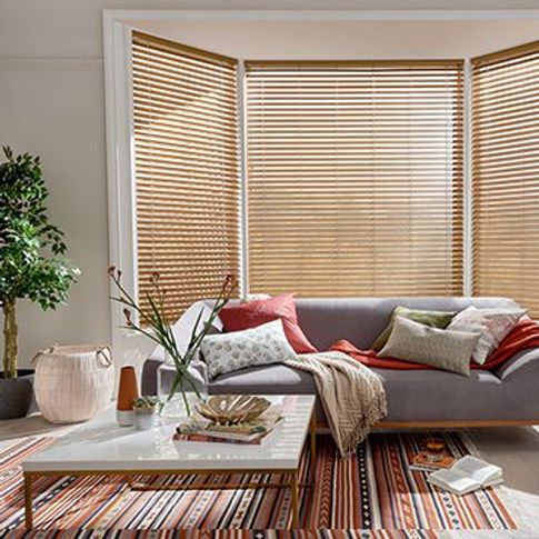 Wooden Blinds_Wood Illusions Oakwood_Roomset