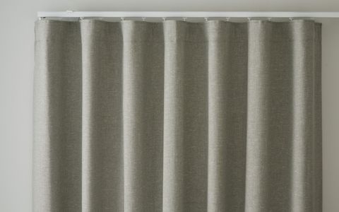 Wave header curtain